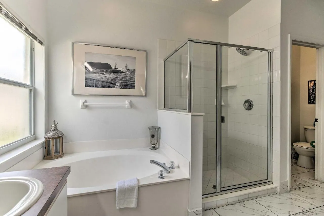 Spacious Home With Pool, 10 Mi To Disney! Davenport 0*,  United States